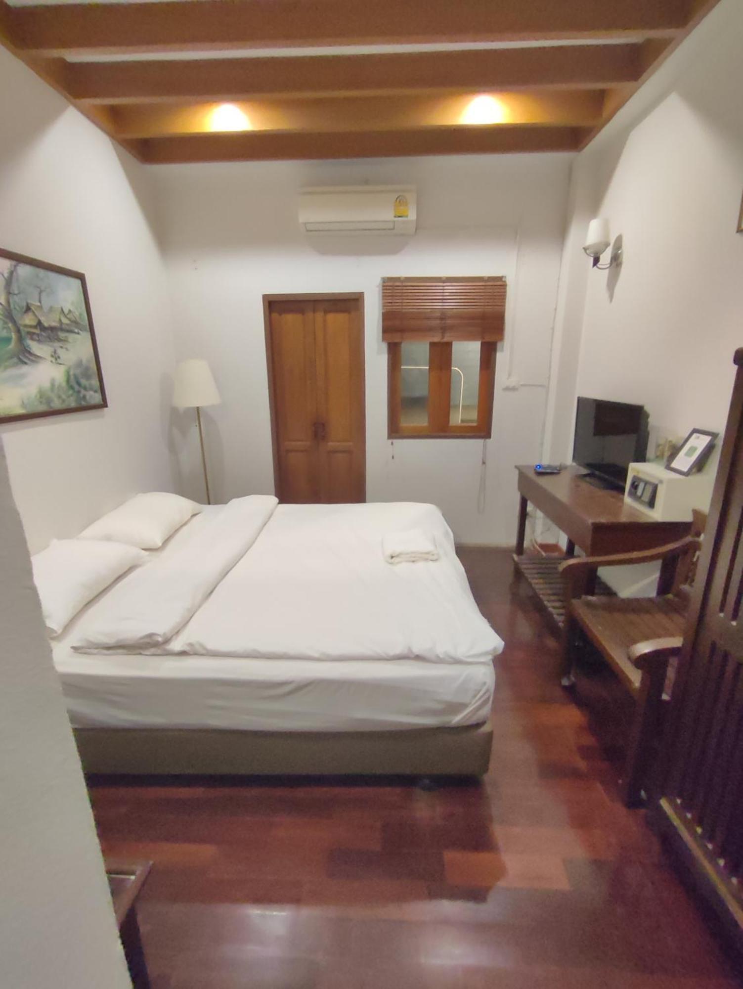 Uno Chiangmai Guest house 2*